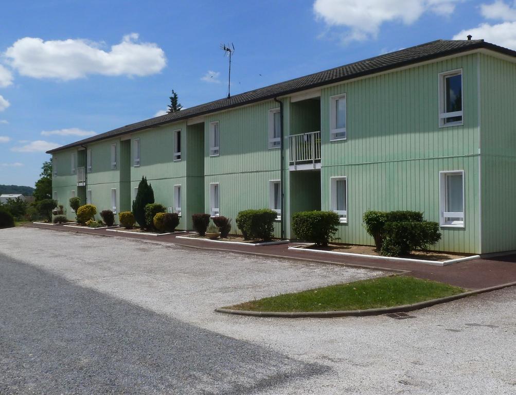 Le 81 Hotel Кастр Екстериор снимка