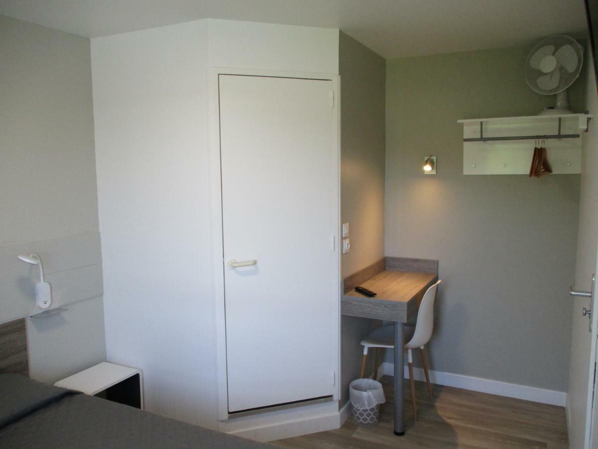Le 81 Hotel Кастр Екстериор снимка