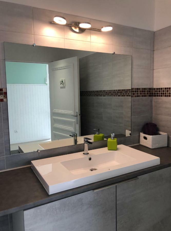 Le 81 Hotel Кастр Екстериор снимка
